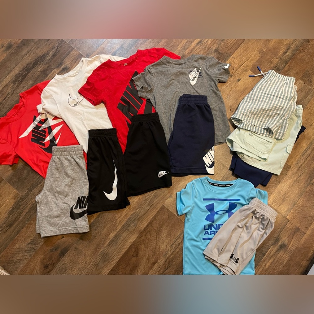 Size 7 Nike bundle -with extras